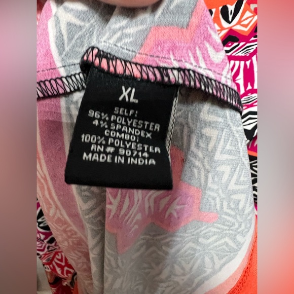 “Coco Bianco” SZ: (XL) Colorful Top Bell/Like Sleeves NWT - Picture 8 of 8